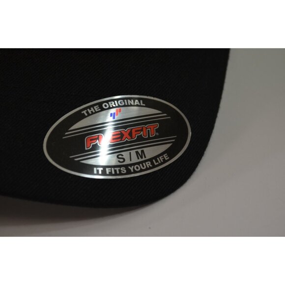 Wicked Canada Maple Leaf Hat Flex Fit Small / Medium Unisex Black Sports Hockey - Picture 3 of 8